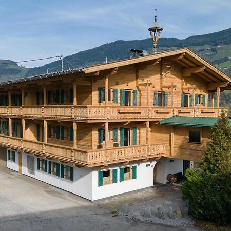 Apartment In Fuegen With A Garden Экстерьер фото