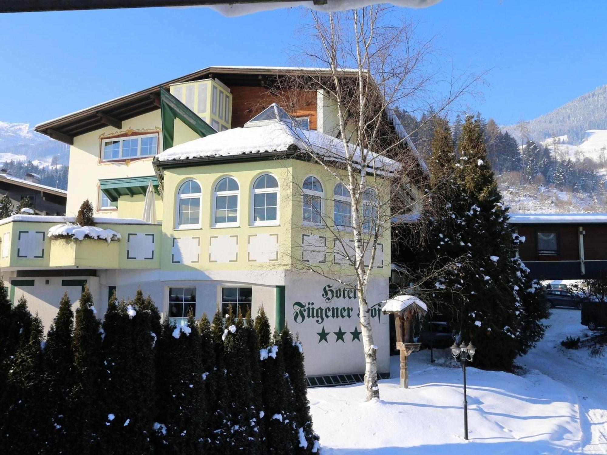 Apartment In Fuegen With A Garden Экстерьер фото